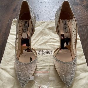 Badgley Mischka Embellished Pump Size 9.5